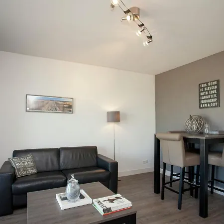 Cozy In Katwijk With Balcony 카트베이크안제이